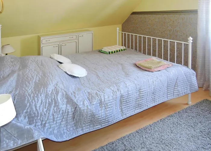 In بيت للعطل *